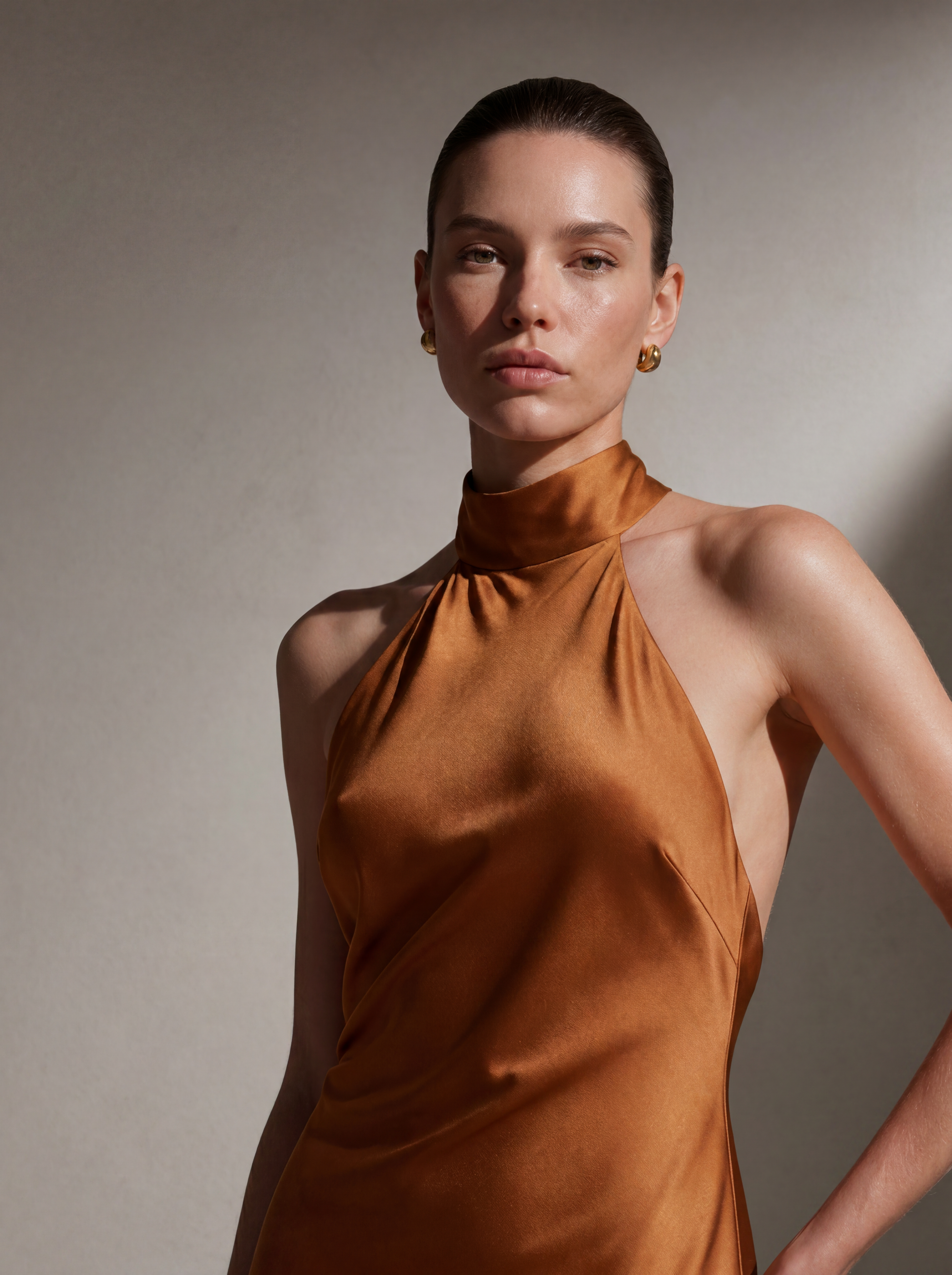 Vestido con cuello halter