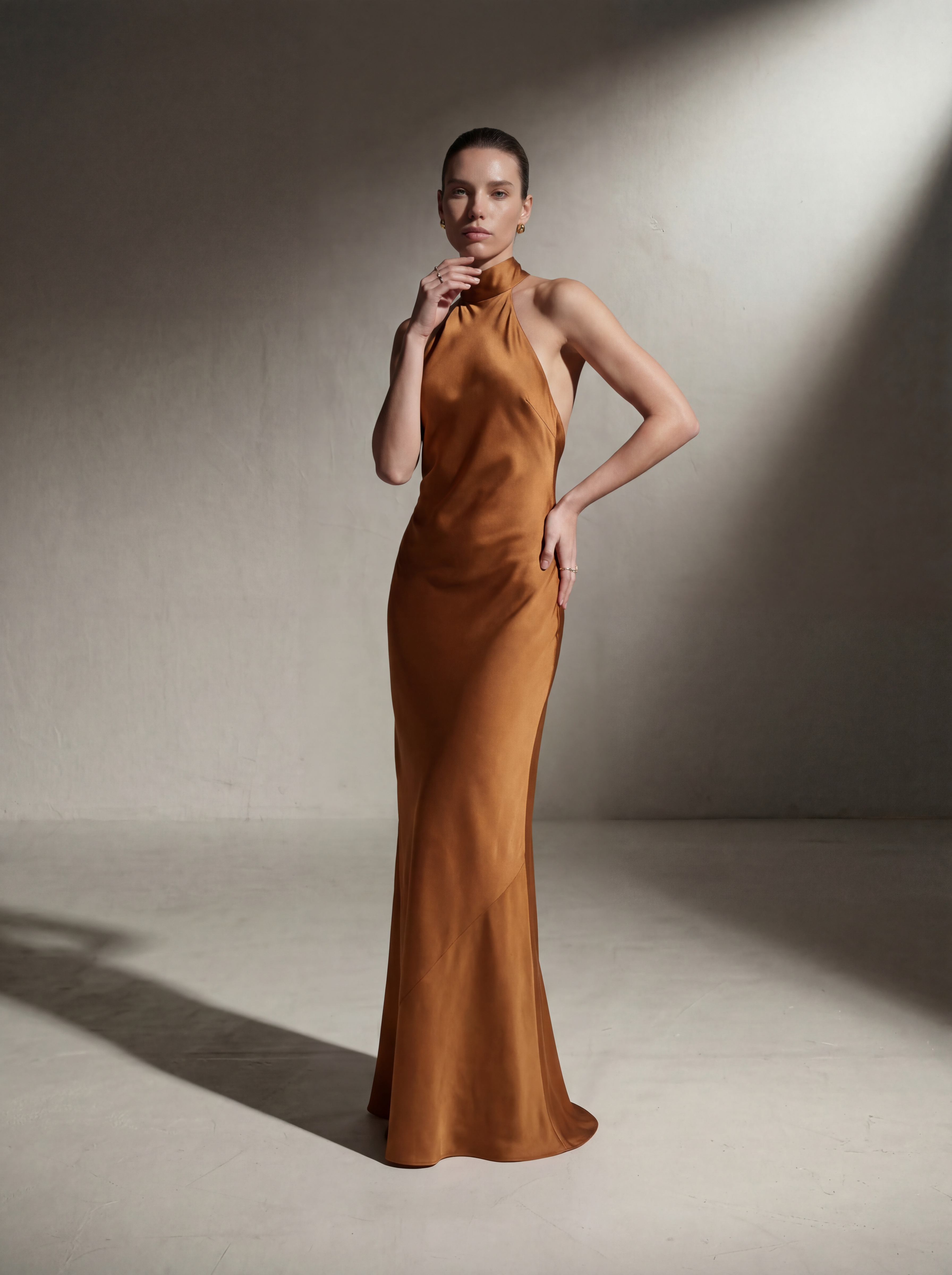 Vestido con cuello halter