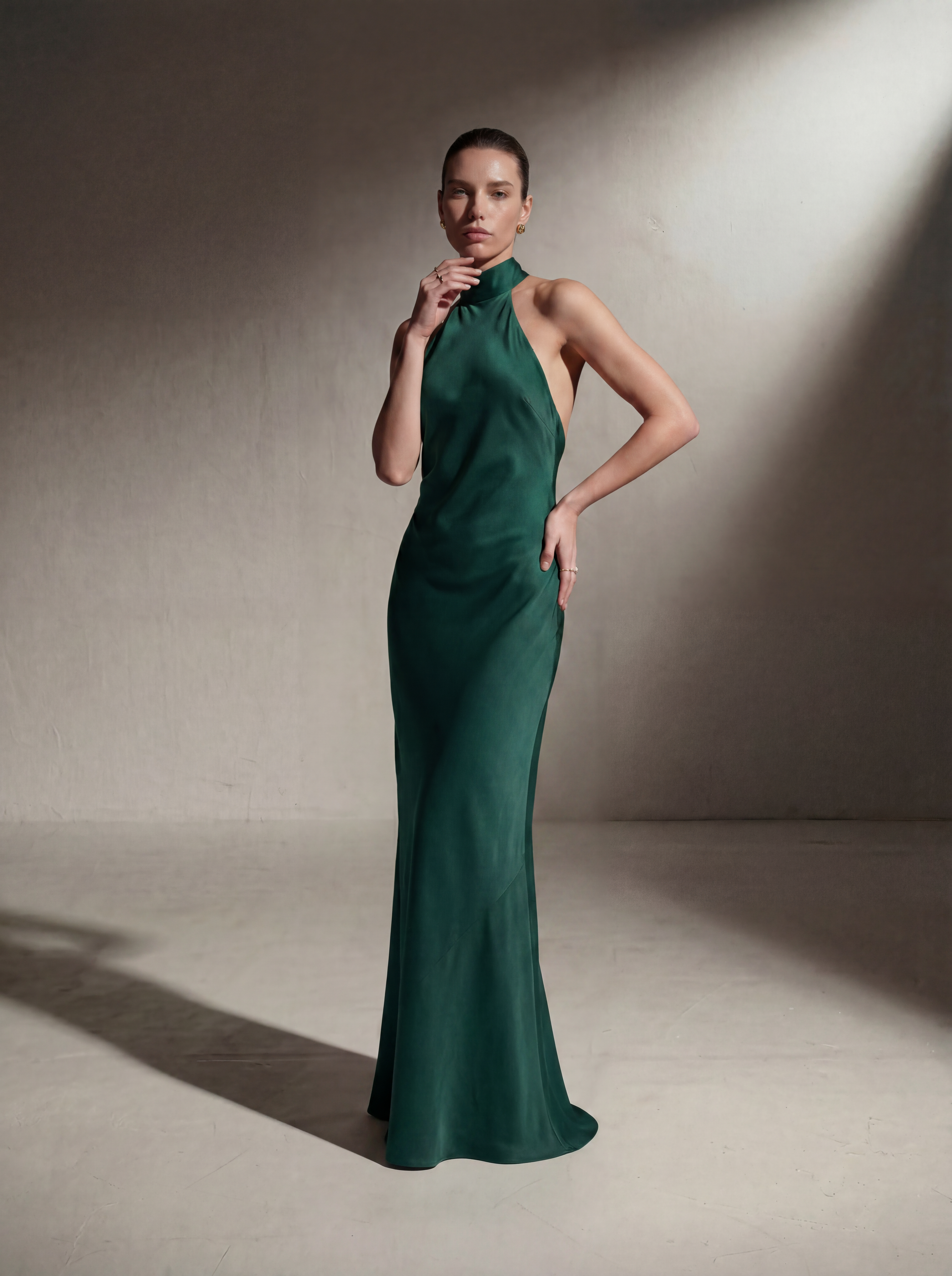 Vestido con cuello halter