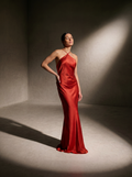 Vestido con escote halter