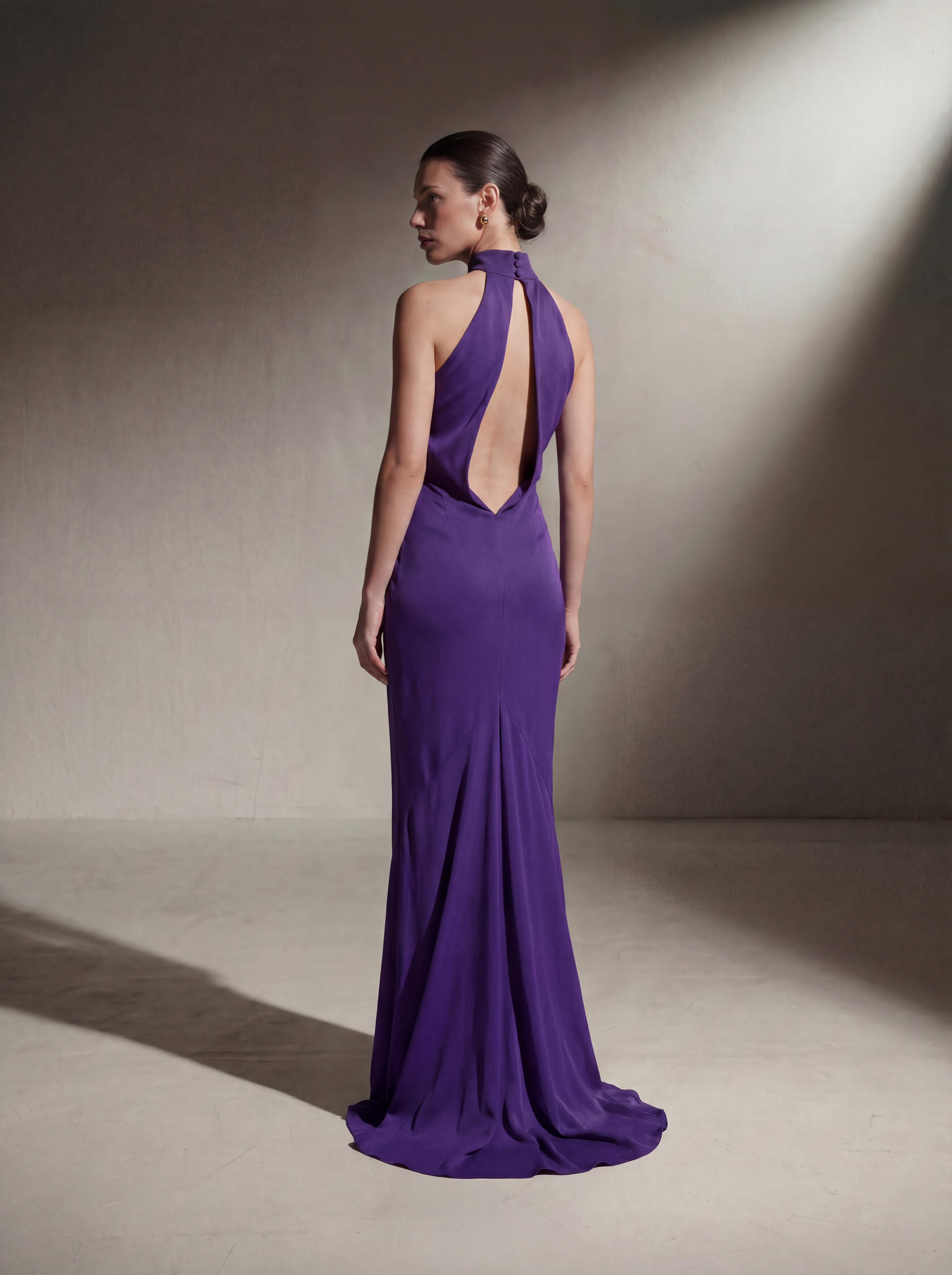 Vestido con cuello halter