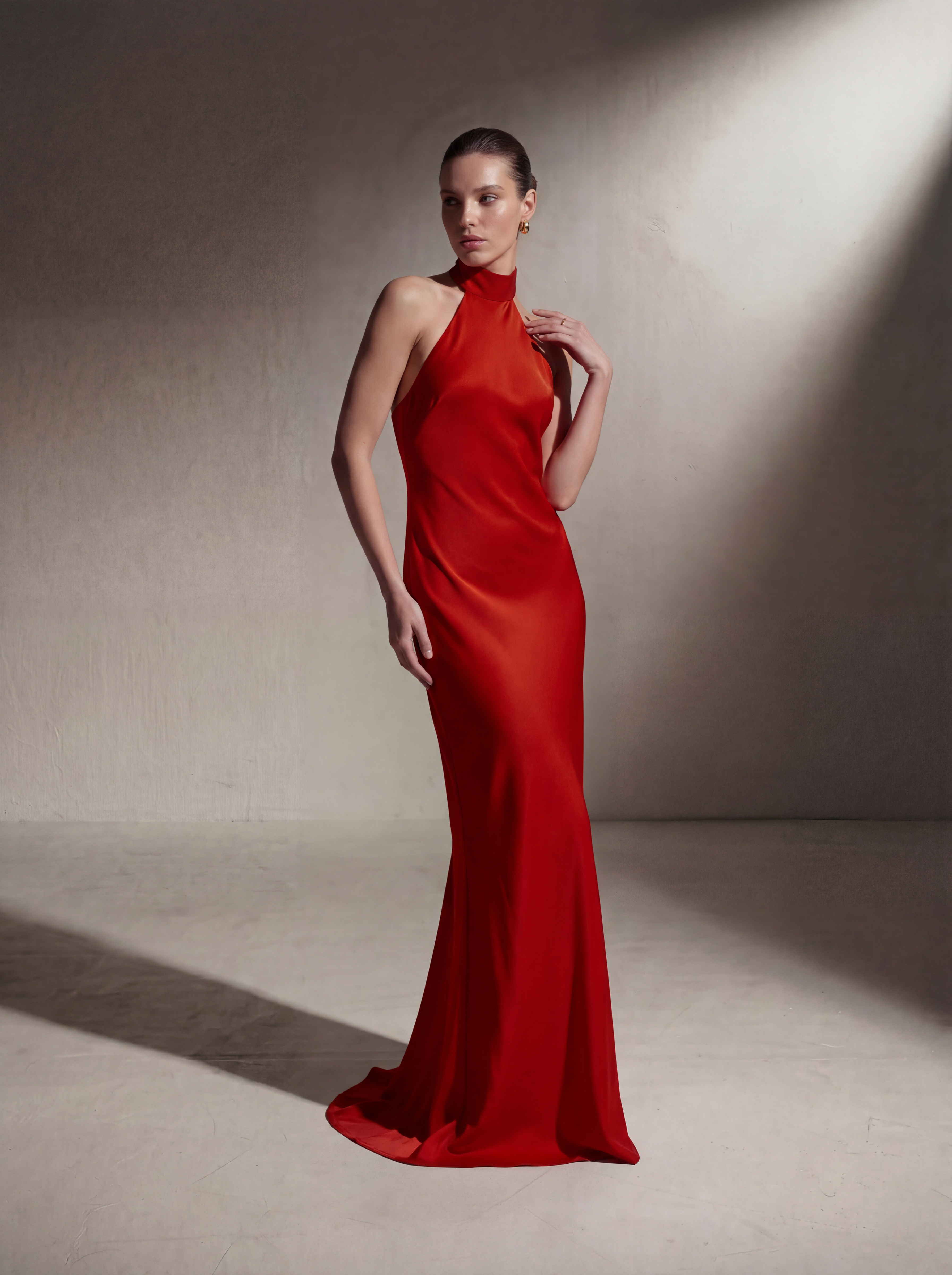 Vestido con cuello halter