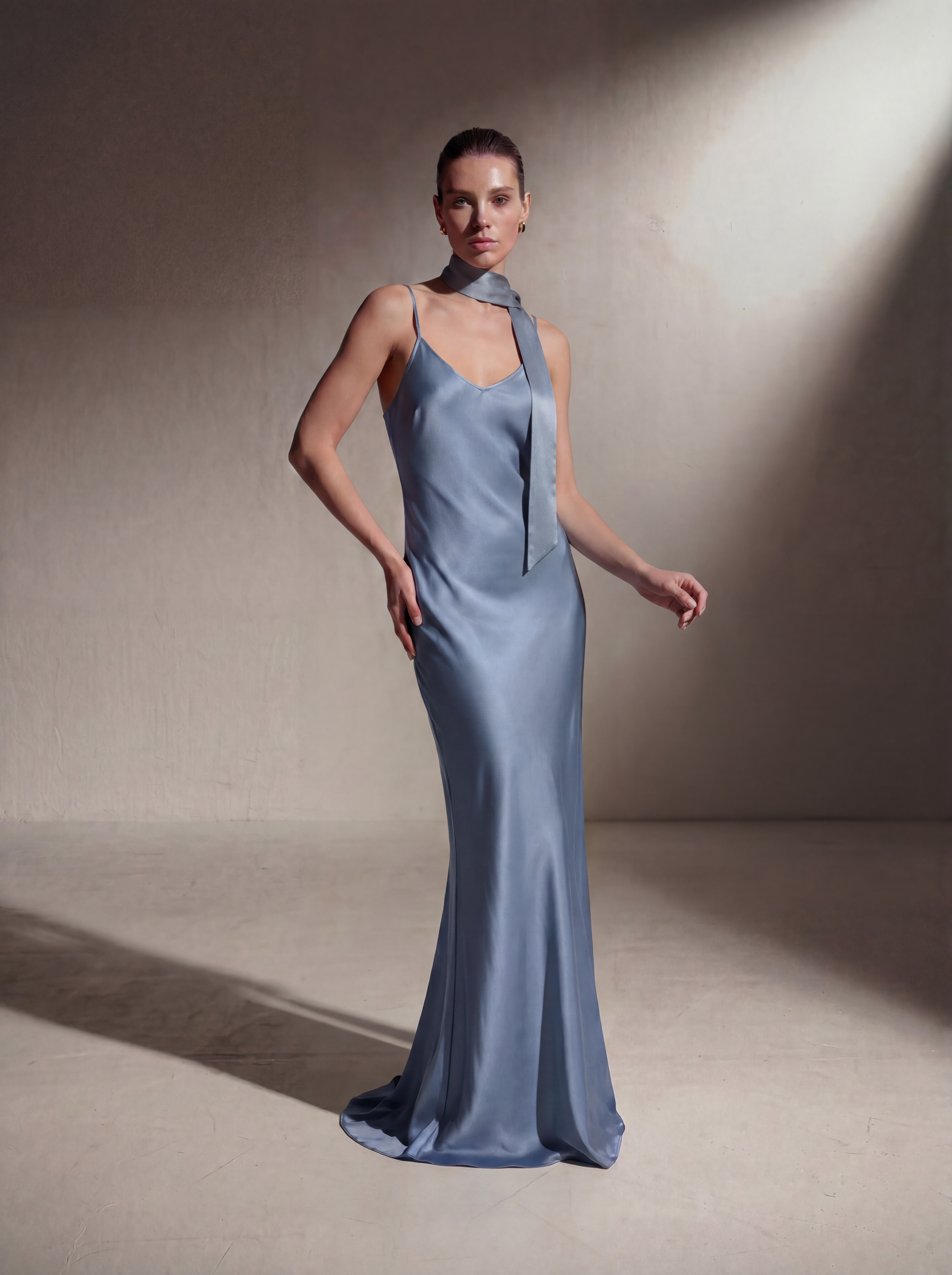 Vestido sesgado lencero