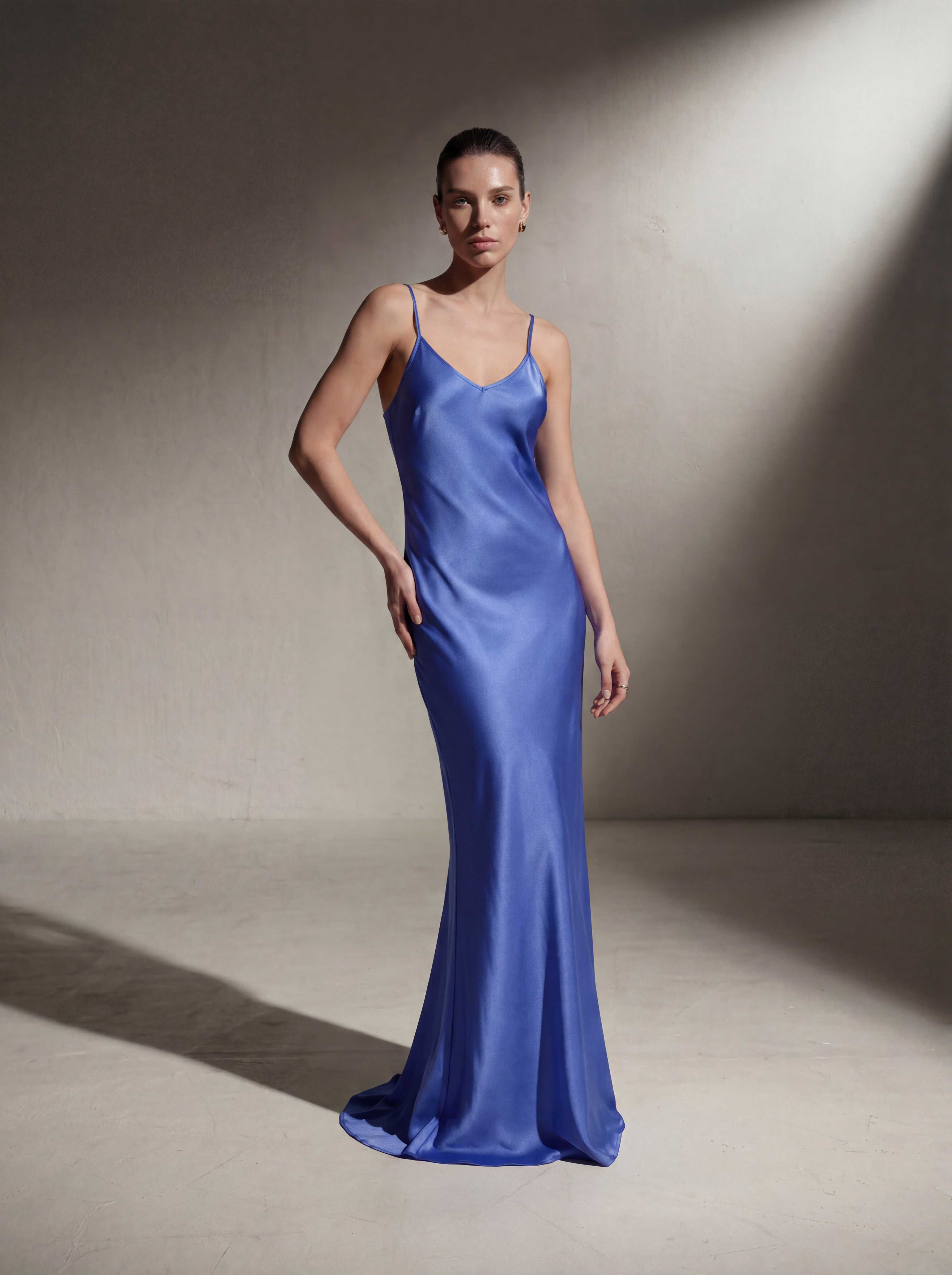 Vestido sesgado lencero