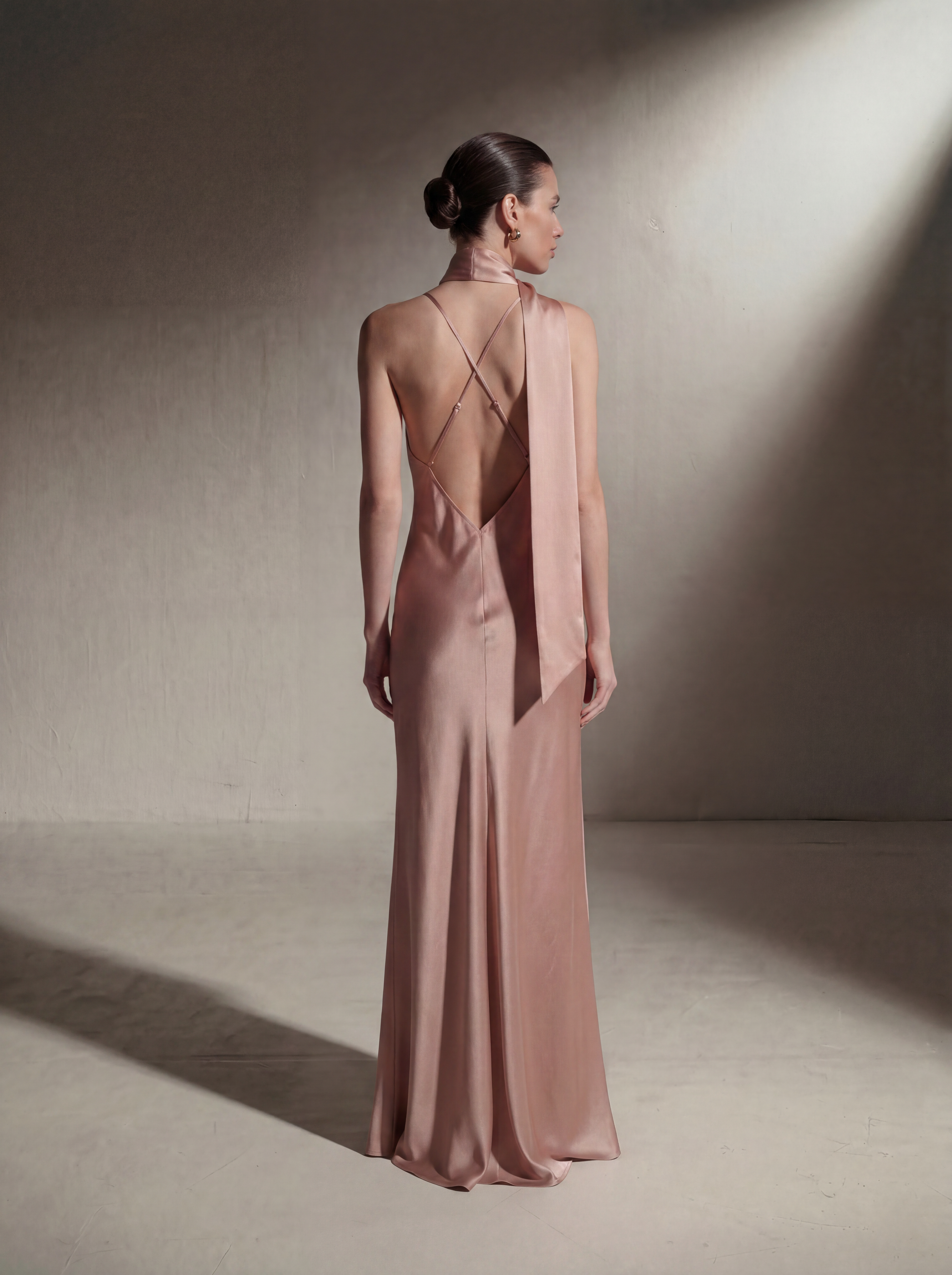 Vestido sesgado lencero